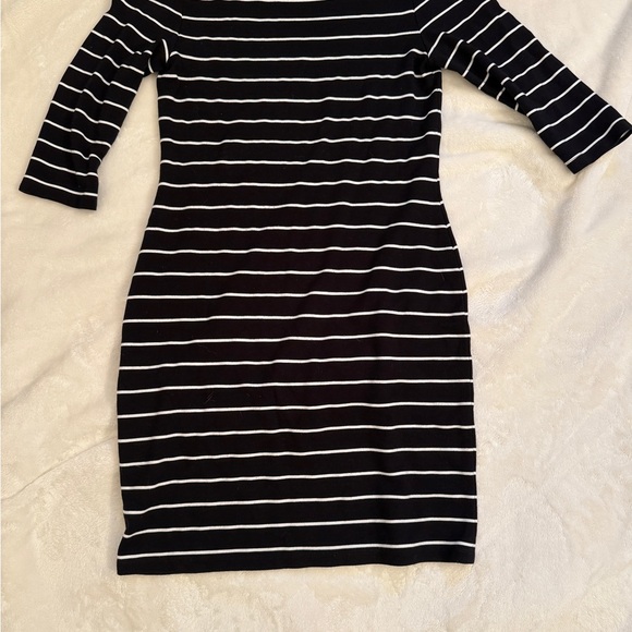 Tommy Hilfiger Striped Nautical Dress - Size Medium - Navy & White Knit - Picture 2 of 7